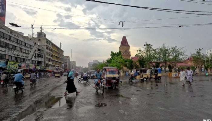 A view of rainy weather in Karachi on July 19, 2024. —INP