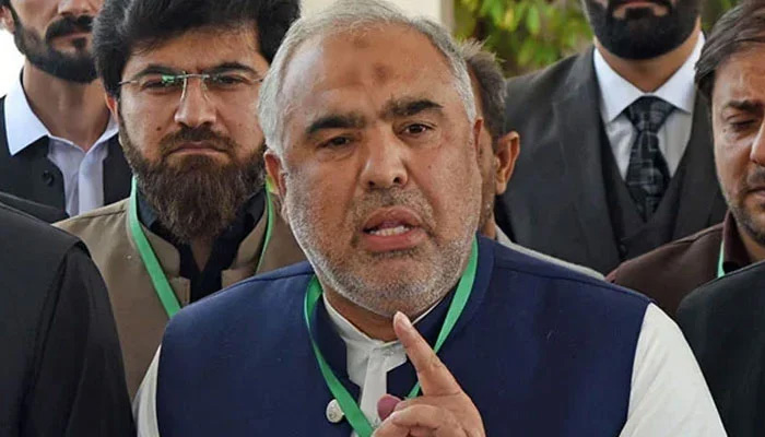 Former National Assembly speaker Asad Qaiser talks to the media outside the Supreme Court in Islamabad on March 2, 2023. — Online