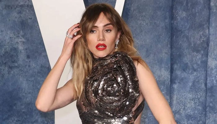 Suki Waterhouse flaunts toned body months after daughters birth