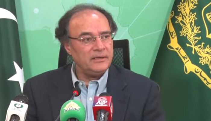 Finance Minister Muhammad Aurangzeb addresses press conference in Islamabad on July 28, 2024. — YouTube screengrab/Geo News Live