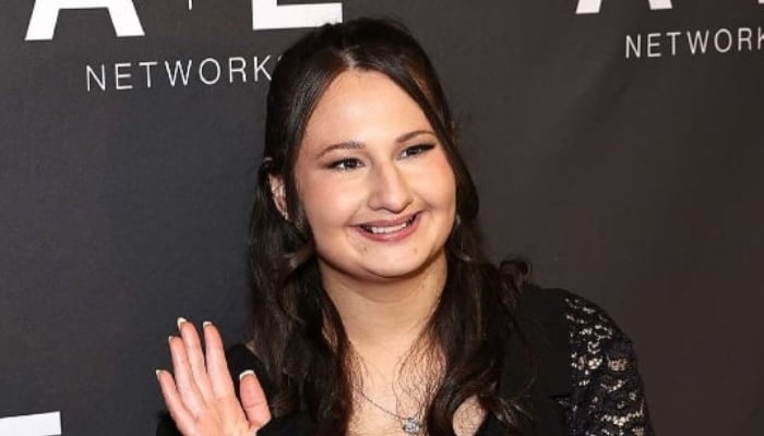 Photo: Gypsy Rose Blanchard spends 33rd birthday with Ken Urker