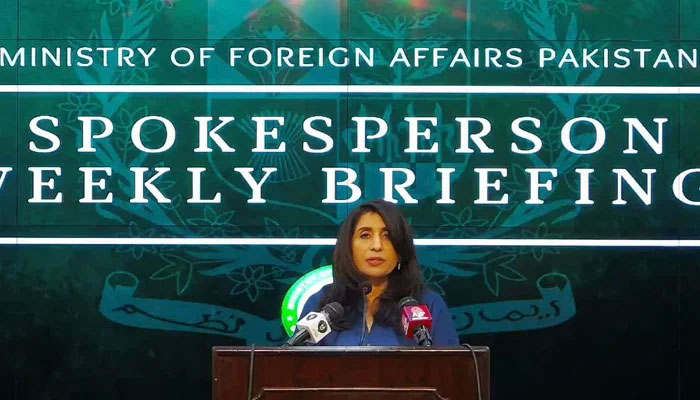 Foreign Office Spokesperson Mumtaz Zahra Baloch addresses a weekly press briefing at the Ministry of Foreign Affairs in Islamabad. — Facebook/Foreign Office/File