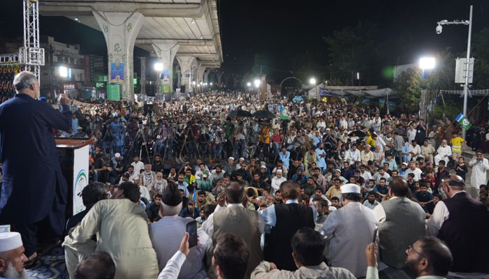 An image of JI Emir Hafiz Naeem-ur-Rehman addressing the partys sit-in Rawalpindi on August 7, 2024. — X/@JIPOfficial