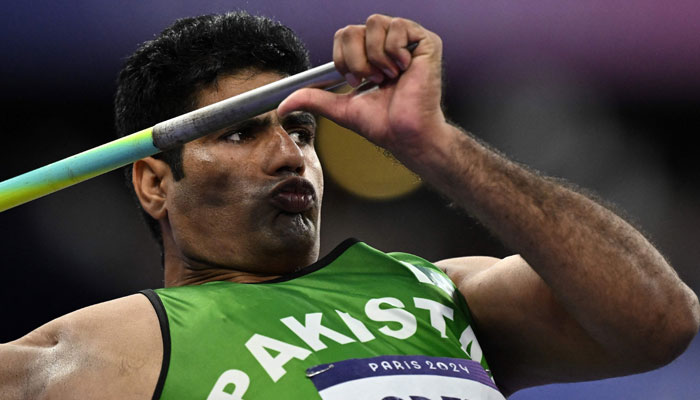 Arshad Nadeem competes in the men´s javelin throw final of the athletics event at the Paris 2024 Olympic Games at Stade de France in Saint-Denis, north of Paris, on August 8, 2024. — AFP