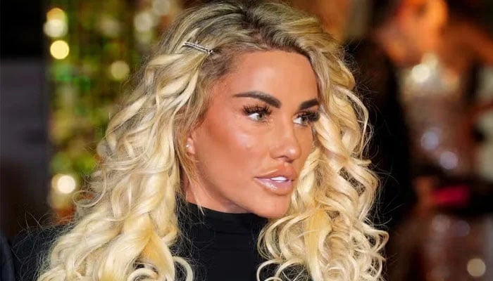 Katie Price sparks engagement rumour with boyfriend JJ Slater