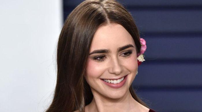 La star di “Emily in Paris” Lily Collins riflette sull'atmosfera di “vacanza” in Italia