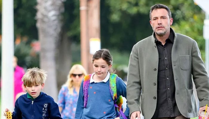 Family brings back Ben Affleck smile as divorce looms