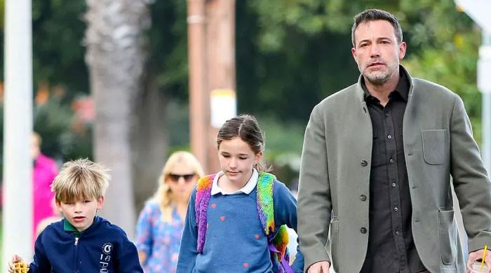 Family brings back Ben Affleck smile as divorce looms