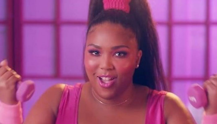 Lizzo sticks to fitness vows amid sweat-breaking workout