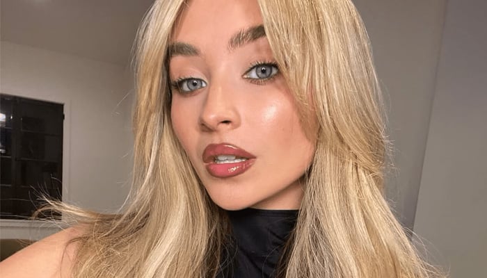 Sabrina Carpenter feels cool after Jimmy Fallon throws bombshell on her