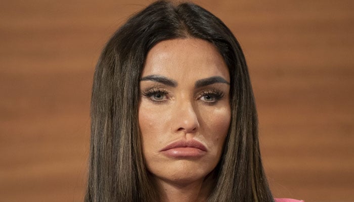 Katie Price at health risk due to £10k facelift?