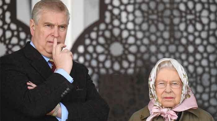 Prince Andrew â€ ̃regrets' not getting Queen signature â€ ̃while she was alive'