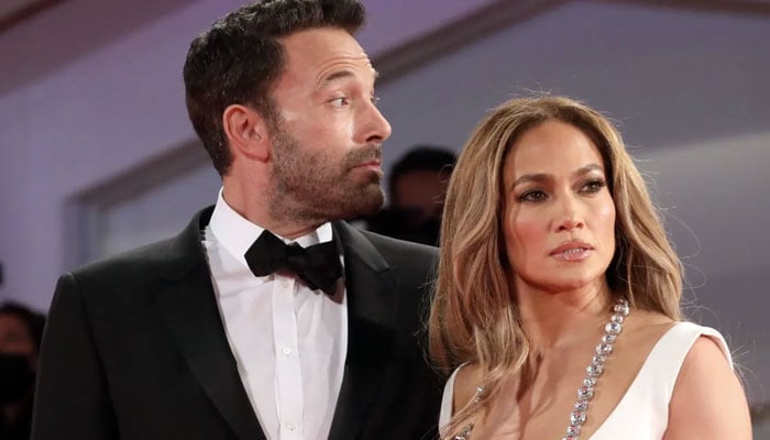 Ben Affleck keeps Jennifer Lopez kids at arms length?