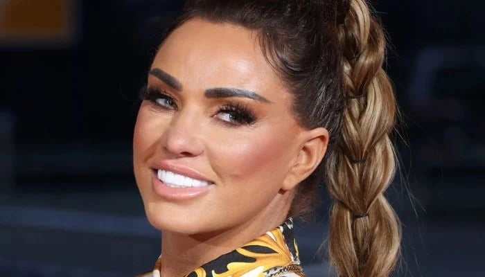 Katie Price sends fans wild with singing attempt in Manchester club