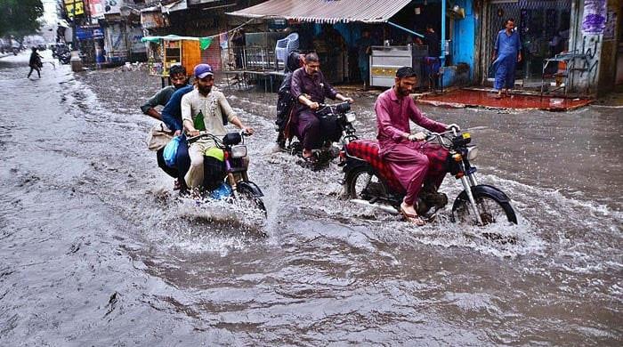 Will schools in Karachi remain open tomorrow? Dtrends