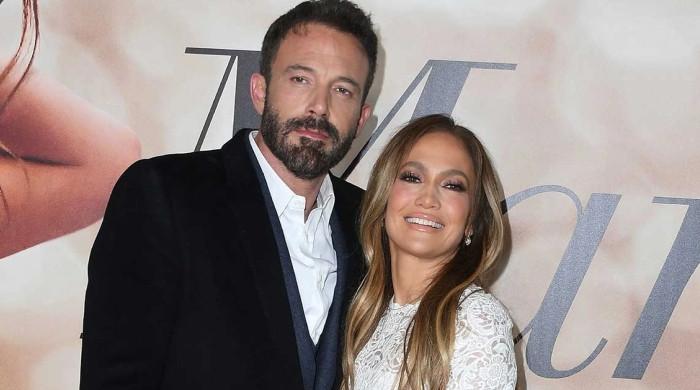 Jennifer Lopez back on single market after Ben Affleck divorce: Source