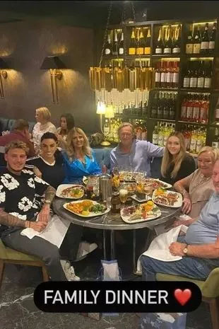 Katie Price met her boyfriend cum rumoured fiance JJ Slaters family over a meal