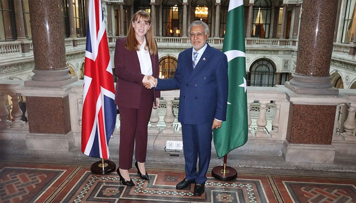 Deputy PM Senator Ishaq Dar meets British counterpart Angela Rayner. — FO/File