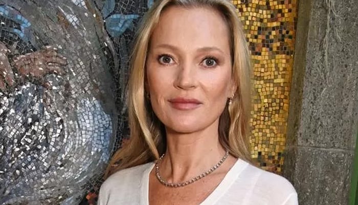 Kate Moss parties out with sister after ending their bitter feud