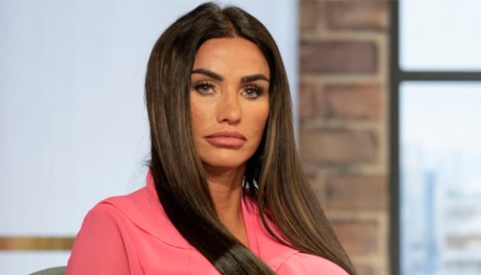 Katie Price faces major blow after Mucky Mansions sale falls through