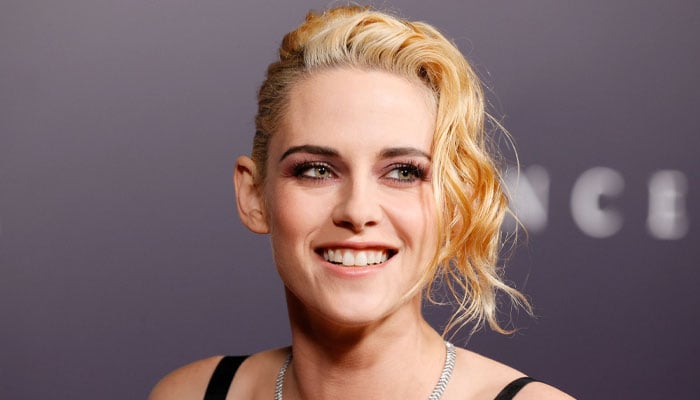 Kristen Stewart receives praises for exploring new career