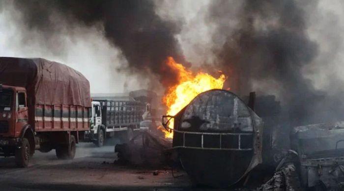 Fuel tank, lorry collision kills 59 people in Nigeria