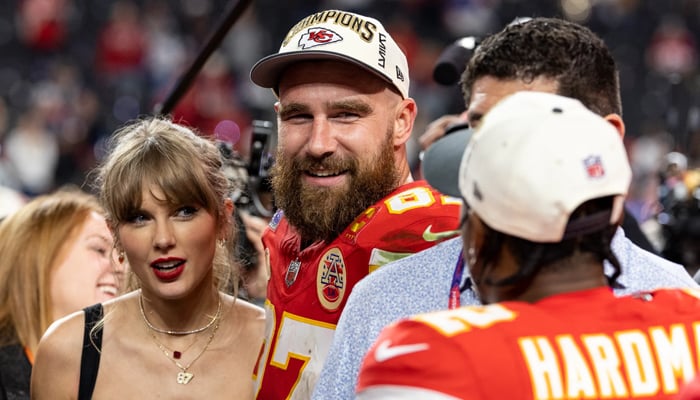 Fans come to defend Taylor Swift, Travis Kelce romance