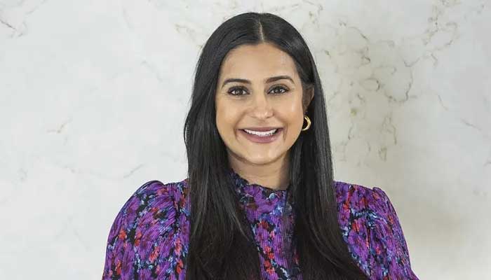 Sair Khan delights fans as she announces return to filming