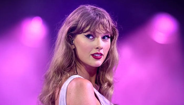 Taylor Swift sweeps 2024 MTV VMAs with most wins