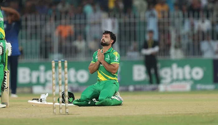 Markhors Kamran Ghulam celebrates his century during Markhors vs Panthers match of the Champions One-Day Cup at Iqbal Stadium in Faisalabad on September 12, 2024. – PCB