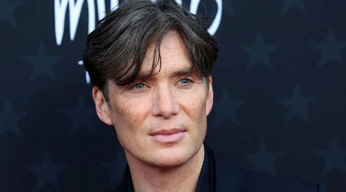 Cillian Murphy showcases toned physique in new viral picture