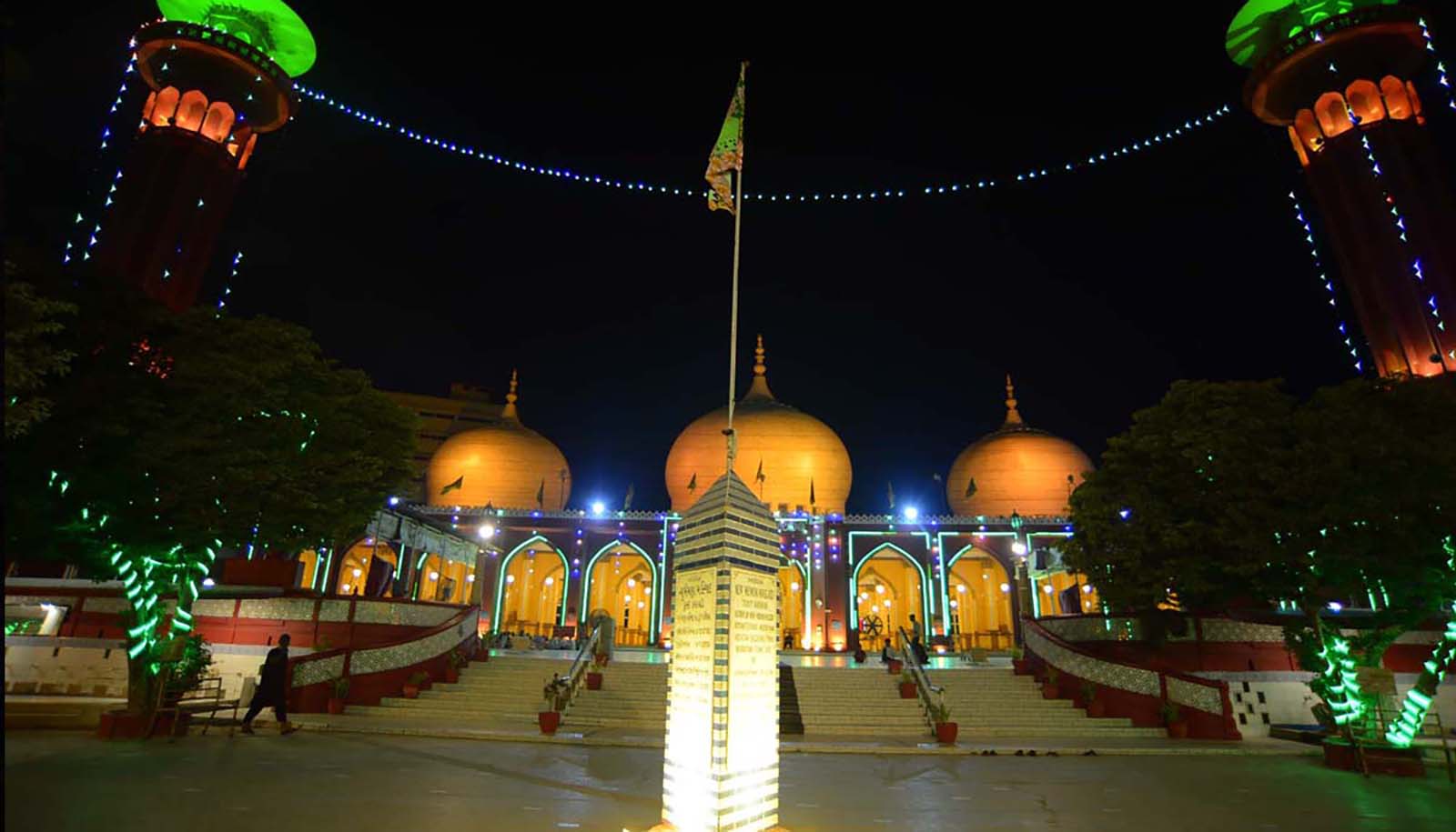 New Memon Mosque in Karachi decorated with lights on the occasion of Prophet Muhammad (SAWW) birthday on September 15, 2024. — PPI