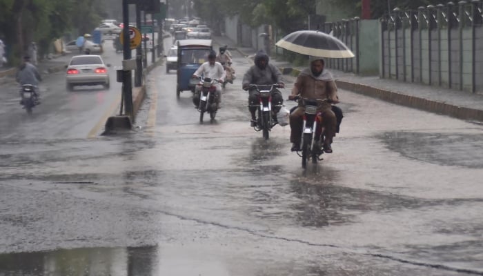 A view of rain in Peshawar on September 2, 2024. —INP