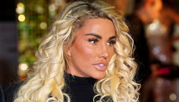 Katie Price flaunts her newly branded facelift