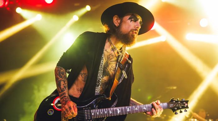 Dave Navarro moves on from Jane’s Addiction with new endeavor?