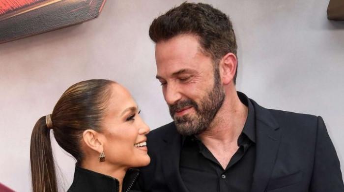 Ben Affleck says hello to past demons amid Jennifer Lopez split: Source