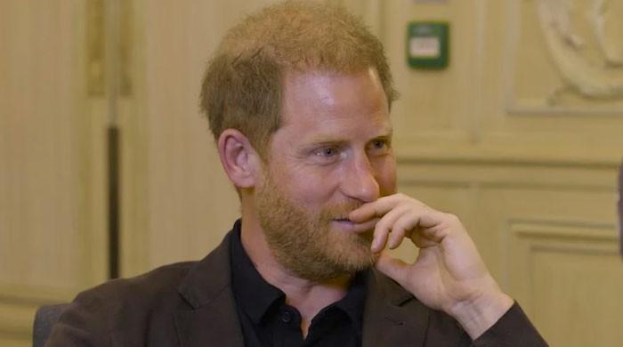 Prince Harry acts ‘like a star’ as Meghan Markle skips event