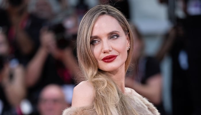 Photo: Angelina Jolie believes she will be at top again: Source