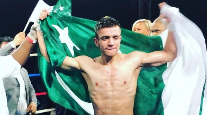 Pakistan’s Usman Wazeer knocks down Indian boxer in just 65 seconds