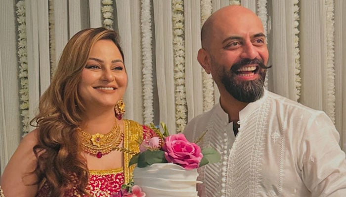 Senior Pakistani actor Juvaria Abbasi poses for pictures with her second husband Adeel Haider on their nikah day. — Instagram/@juvariaabbasi