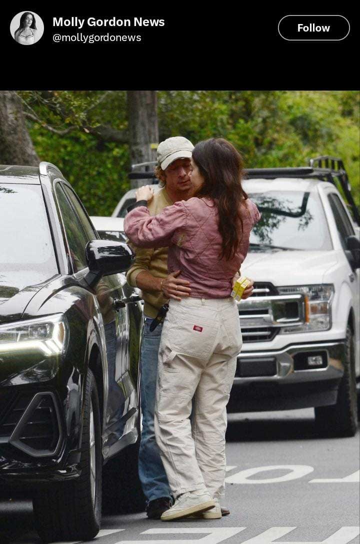 Jeremy Allen White rekindles his love life with The Bear costar