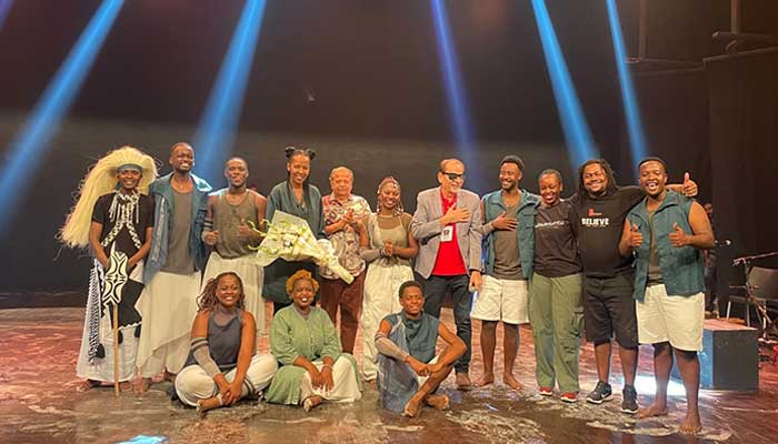 Muhammad Ahmed Shah, President of the Arts Council of Pakistan, presents a participation shield to Mashrika Performing Arts and Media Company from Rwanda. — Instragram/@ acpkhioffcial