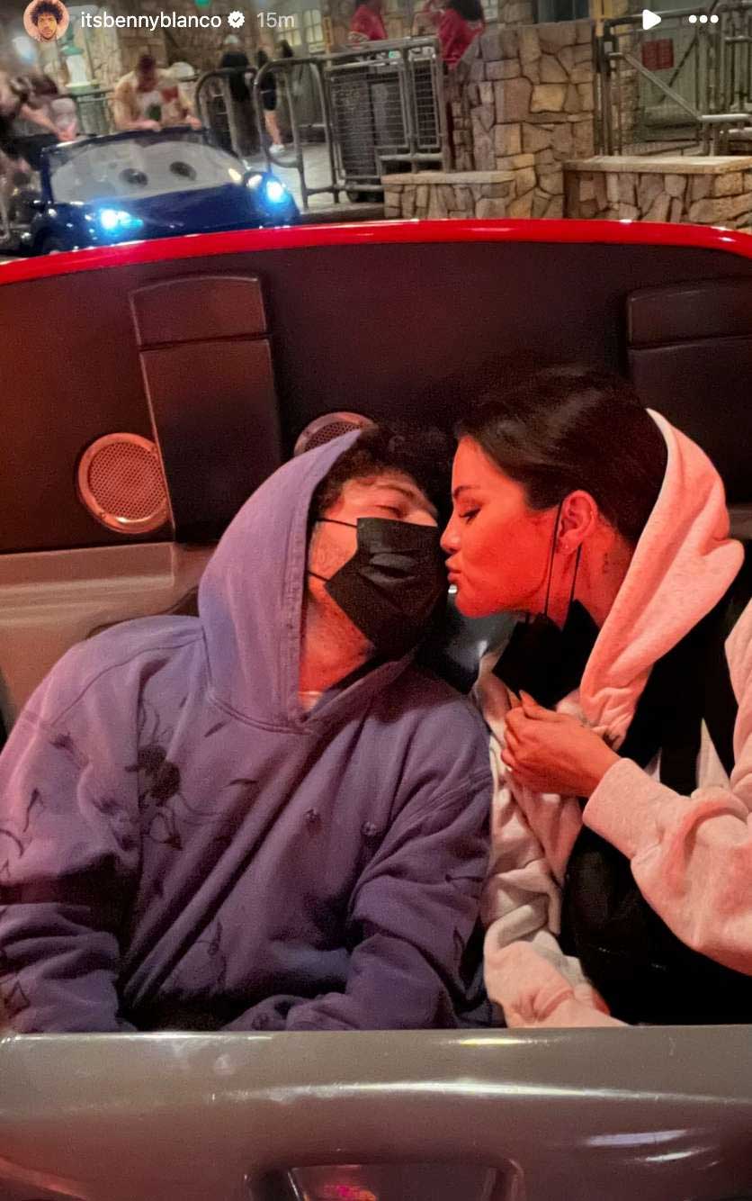 Selena Gomes, Benny Blanco give couple goals at recent outing