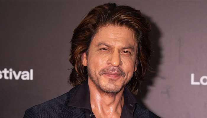 Shahrukh Khan shows his greediness at the 2024 IIFA Awards