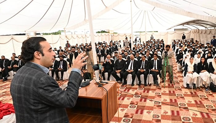 PPP Chairman Bilawal Bhutto Zardari addresses the Peoples Lawyers Forum event in Quetta on September 30, 2024. — X/@MediaCellPPP