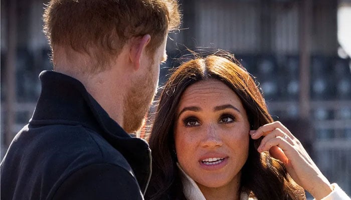 Prince Harry wants to leave Meghan Markle behind for public favor