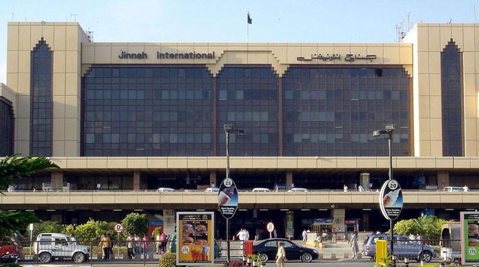 FIA arrests eight passengers trying to travel abroad on fake documents from Karachi airport