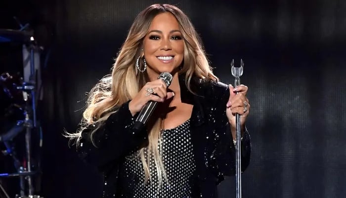 Photo: Mariah Carey cant afford new beau as she has millions in debt: Source