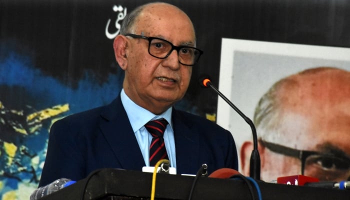 PML-N Senator Irfan Siddiqui addressing an event at the Arts Council of Pakistan in Karachi on December 29, 2022. —Arts Council of Pakistan Karachi website