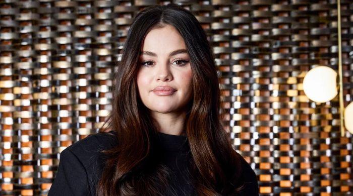 Billionaire Selena Gomez continues her efforts for Mental Health awareness